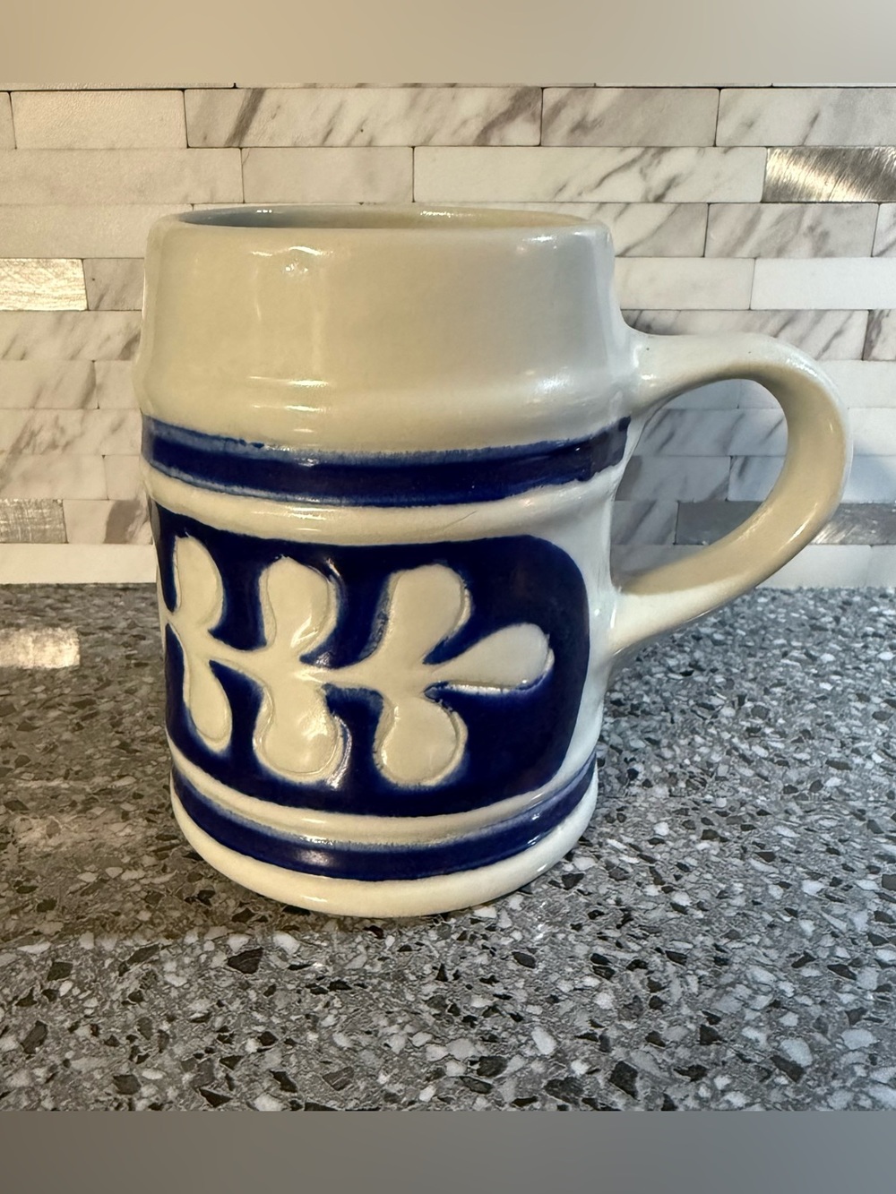 Williamsburg Pottery Tankard/Mug Oak Leaf Design
